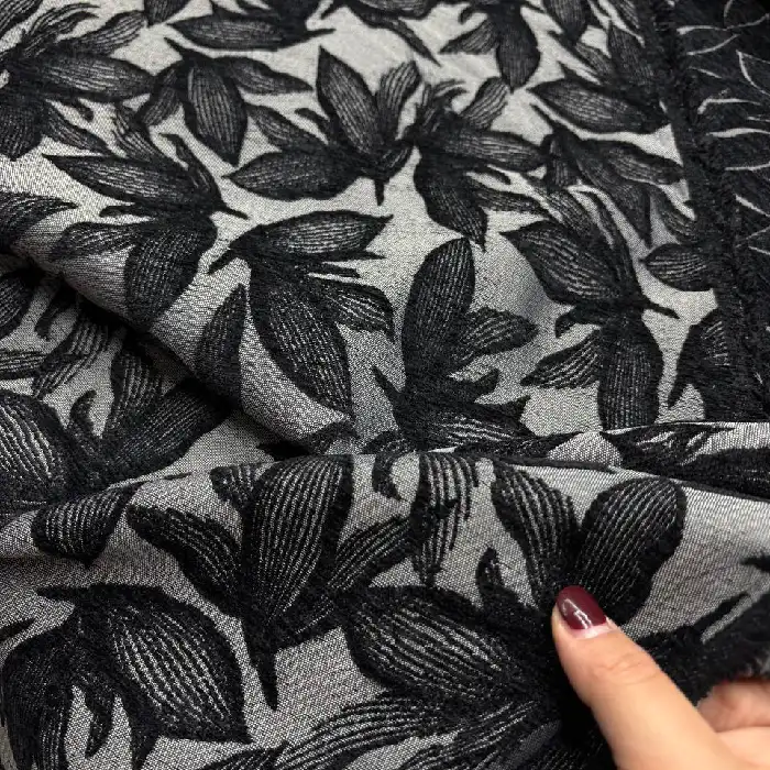 پارچه سرای نفیس